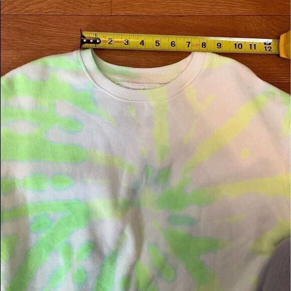 C'est Toi Green and White Tie Dye Cropped Sweatshirt NWT L - Picture 6 of 6